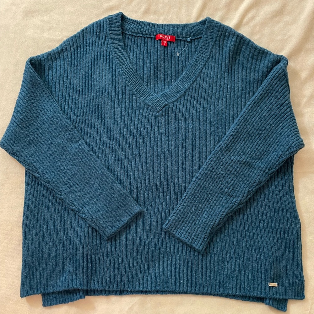 Guess "Rina" soft knit V-neck long sleeve sweater  NWT